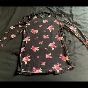 Long sleeve shoulder cut floral top